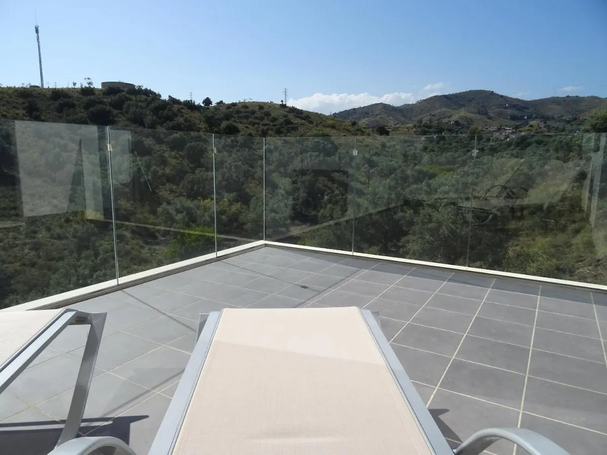 מאלגה Wi-Fi Alta Velocidad De 1 Gbps Rodeado De Naturaleza